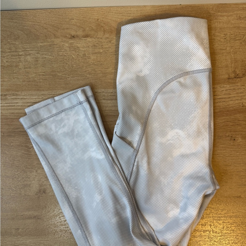 Athleta Women’s Ultimate Stash Pocket Printed Capri 598812 White/Gray Print XS